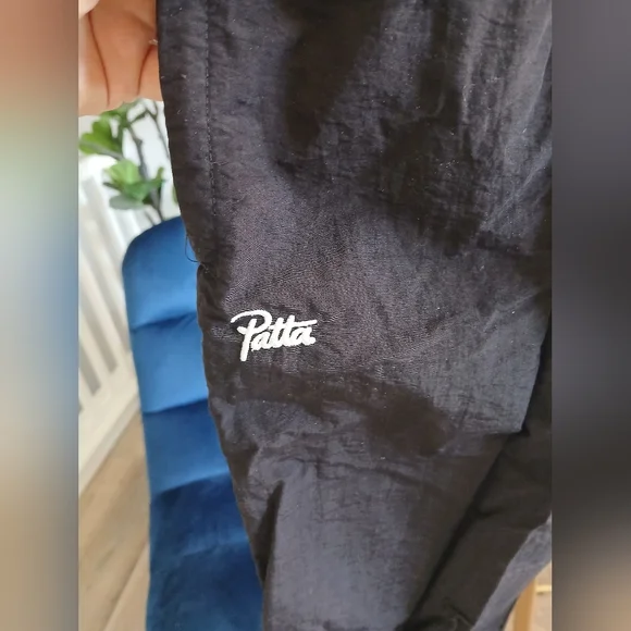 Patta Basic Nylon Padded Track Pants. Size L - Picture 8 of 11
